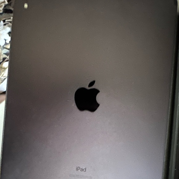 Apple iPad Pro (3rd Gen) 256GB Wi-fi + cellular - Picture 3 of 3